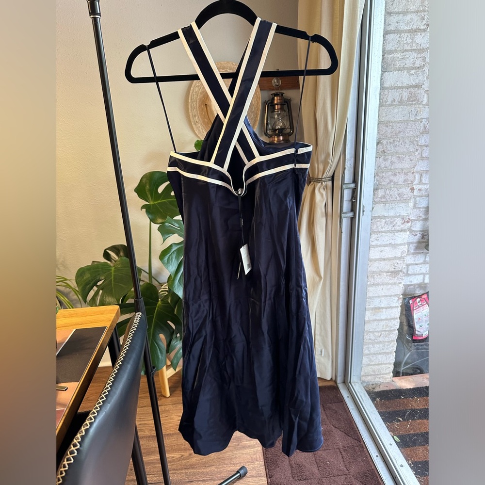 Lilysilk Glossy Camellia Silk Halter-Neck Dress - Picture 9 of 10